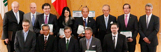 Premios "Carrera al Universo" y "Mérito Profesional" 2012